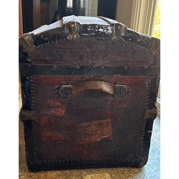Antique 1899 Wescott Express Co. Domed Steamer Trunk Graphics & Inside Divided - Picture 5 of 10